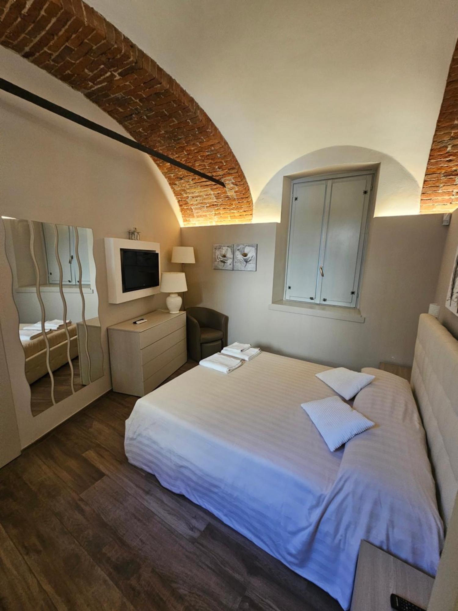 Apartament Bilocale In Centro Storico! Alba  Zewnętrze zdjęcie