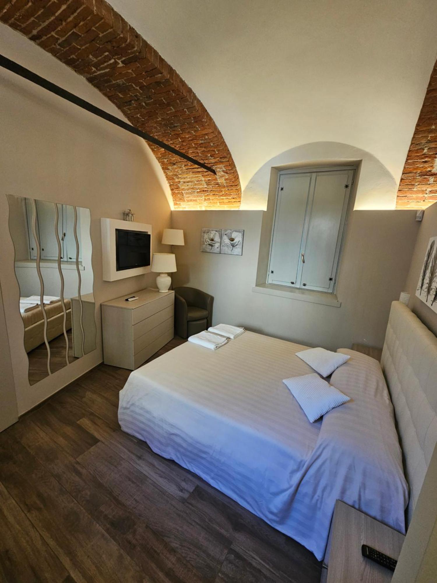Apartament Bilocale In Centro Storico! Alba  Zewnętrze zdjęcie
